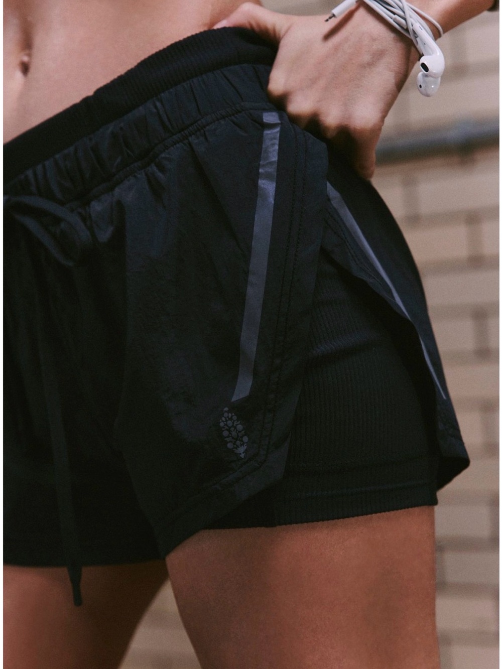 Free People In The Groove Run Shorts - Size Large